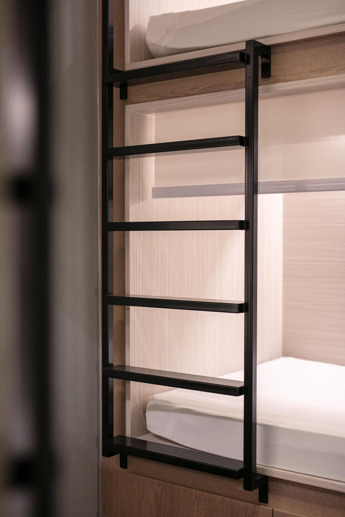 Quarters Capsule Hostel Singapore Exterior photo