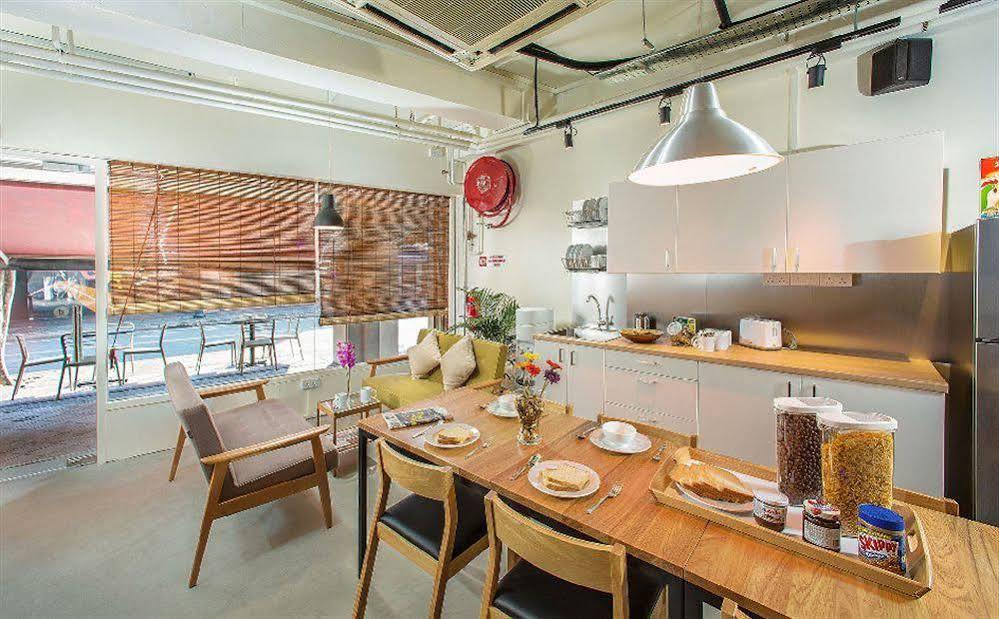 Quarters Capsule Hostel Singapore Exterior photo